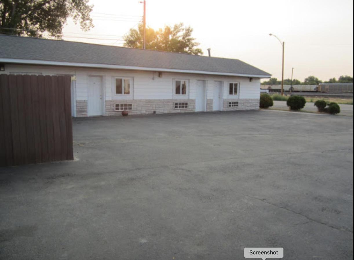 Montana Inn Near Little Big Horn Battlefield-Pompey Piller-Colstrip Forsyth ภายนอก รูปภาพ